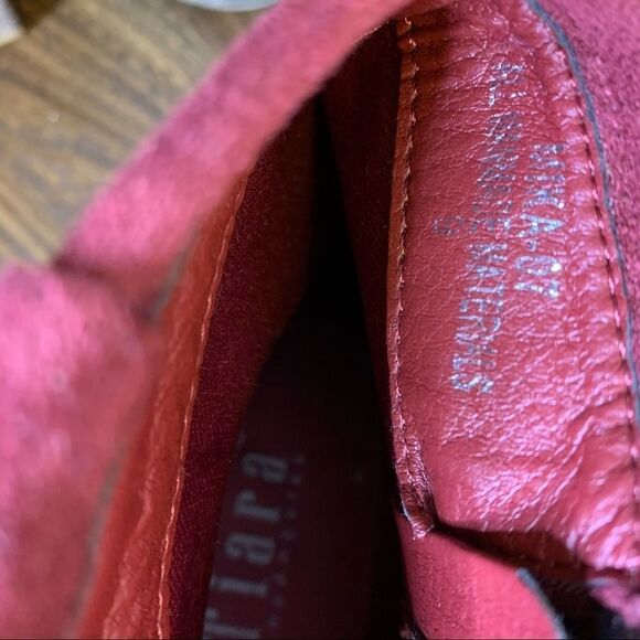 Tiara Cranberry Colored Boots with Sparkle Accent - Picture 6 of 7